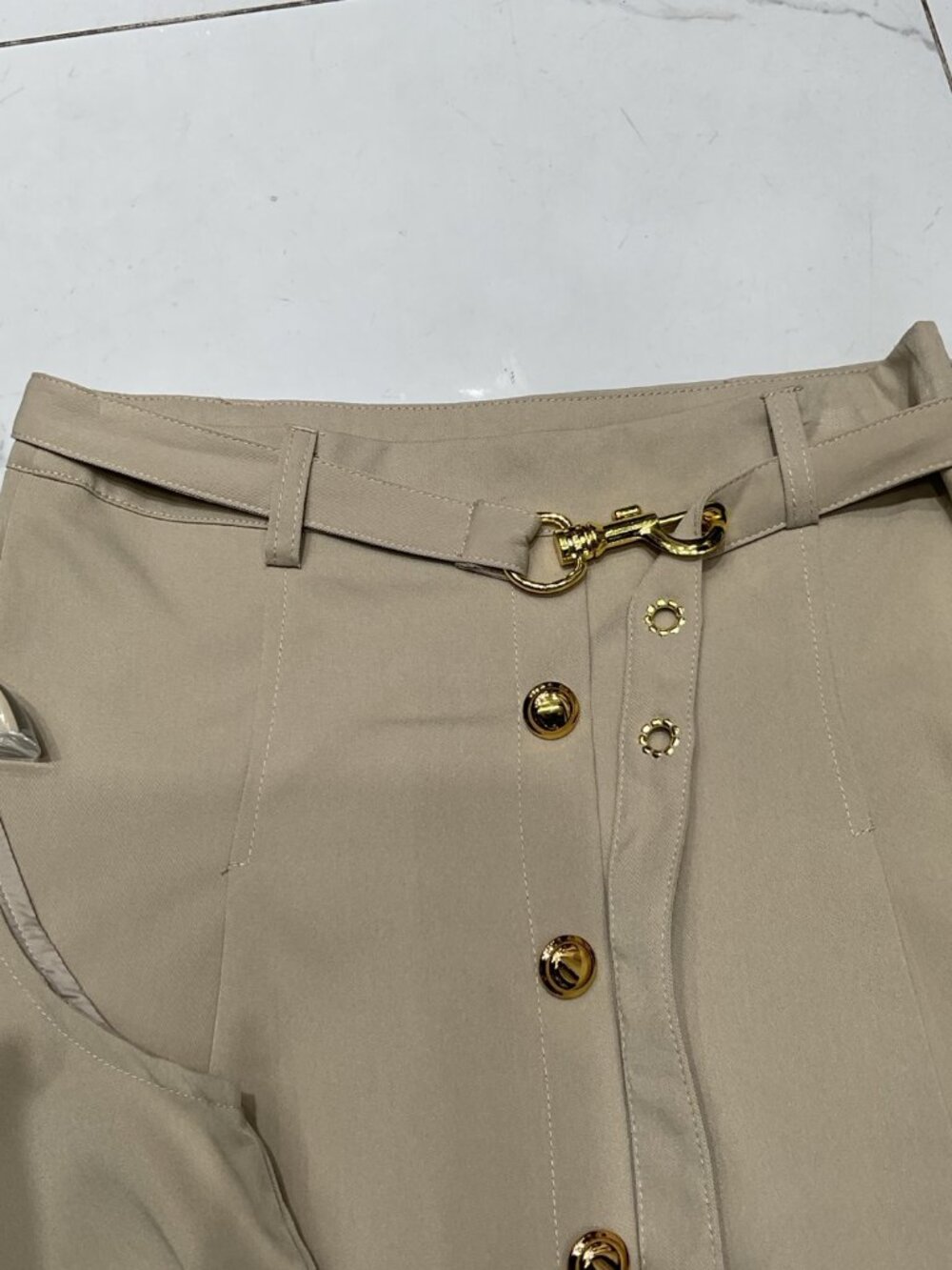 Miu Miu side-splitting bow-neckline sleeveless shirt and long pants set - Picture 3 of 6